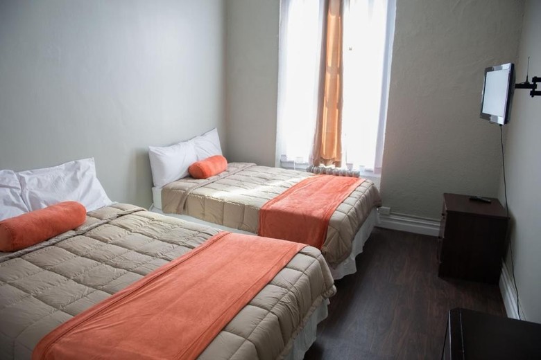Hotel Greenpoint Ymca