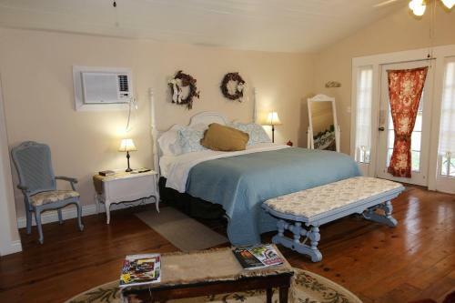 Bed & Breakfast Iron Horse Inn