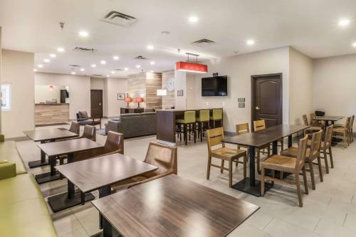 Hotel Country Inn & Suites Fairburn