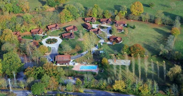 Les Chalets De Thegra