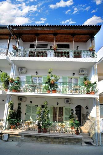 Hostal Aiolos House