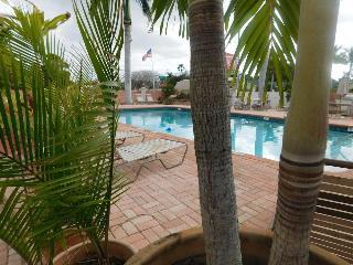 Motel Hibiscus Suites