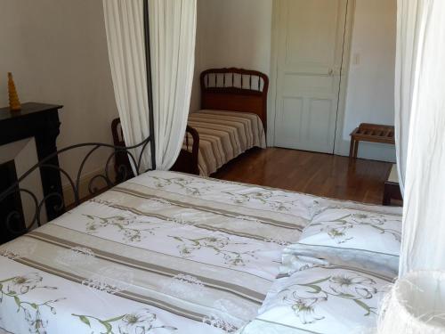 Bed & Breakfast L'echauguette Isserpent