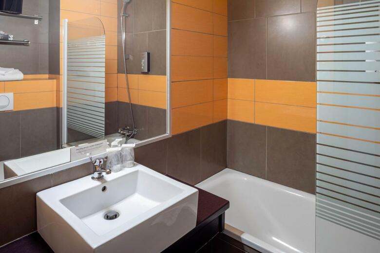 Hotel Logis Le Mas De L'�toile Aubagne