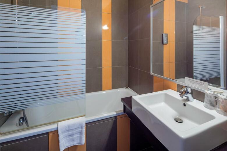 Hotel Logis Le Mas De L'�toile Aubagne