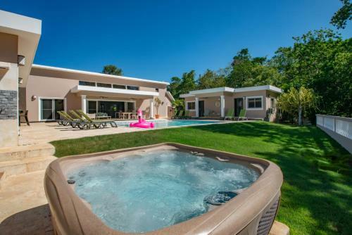 Hostal Residencial Casa Linda