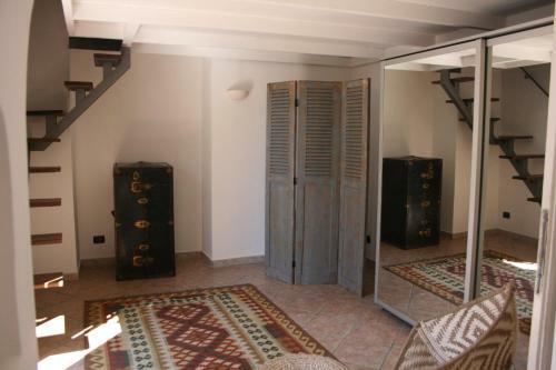 Apartment 25