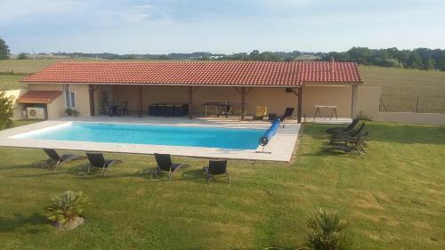 Bed & Breakfast Chambres D'h�tes Au Sarrailh