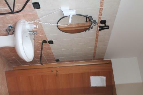 Hostal Piccola Perla Guest House
