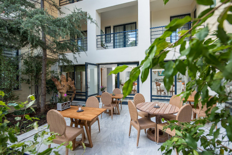 Avra City Hotel (former Minoa Hotel)