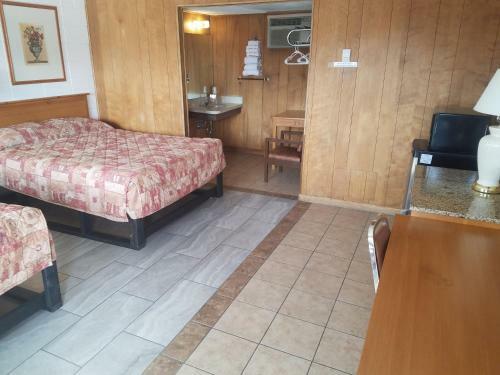 Towne Center Motel
