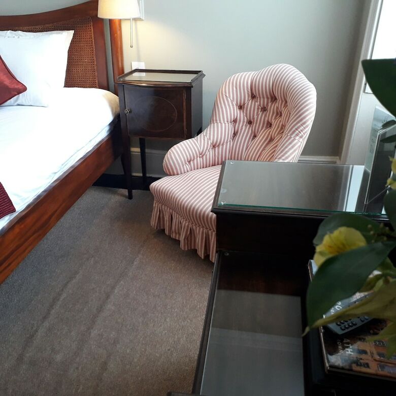 Bed & Breakfast Henrietta House