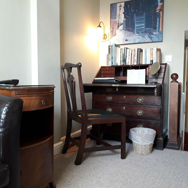 Bed & Breakfast Henrietta House