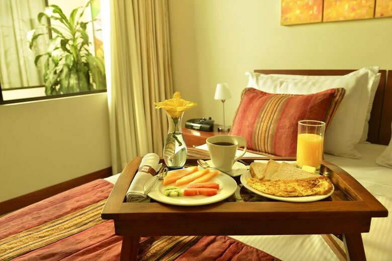 Hotel Cm Suite