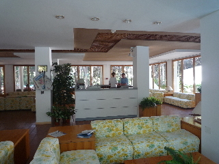 Hotel Domina Home Kyrie