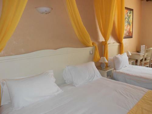 Hotel Le M�di�val