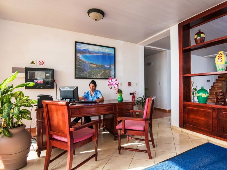 Hotel Rio Miel