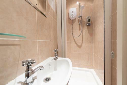 Hostal Edinburgh Caledonian Guesthouse