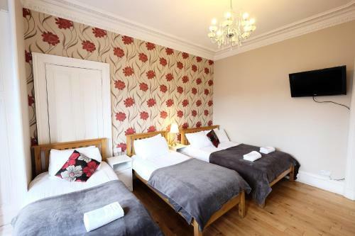 Hostal Balmore Guest House