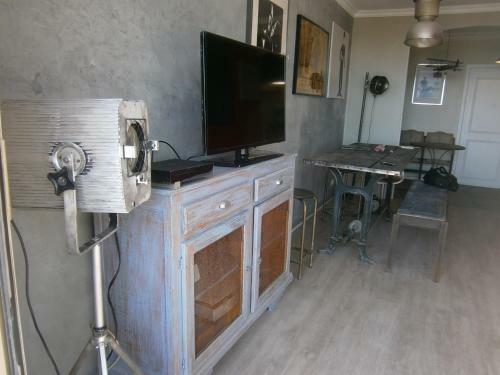 Vintage Apartment