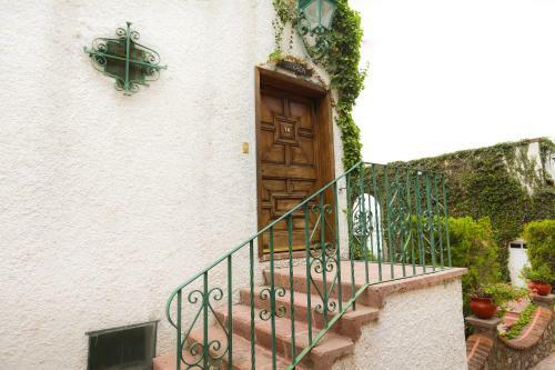 Apartamentos Hotel Posada La Ermita