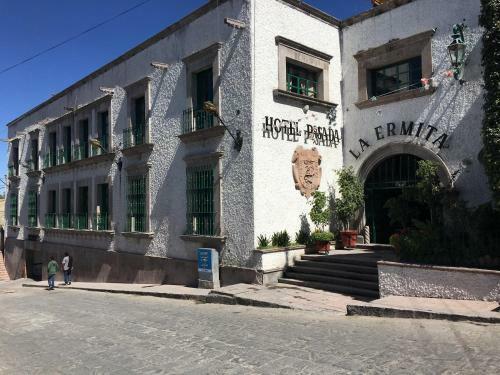 Apartamentos Hotel Posada La Ermita