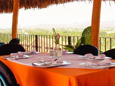 Hotel Plaza Tucanes