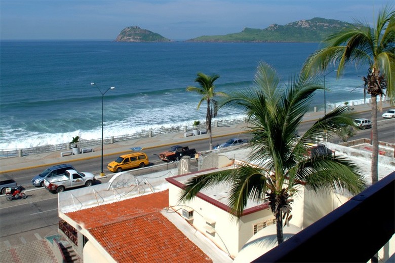 Hotel Suites Del Real