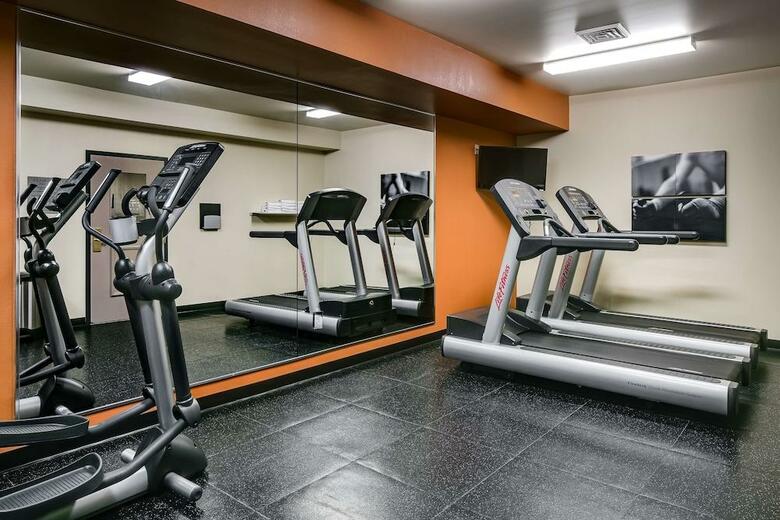 Hotel Country Inn And Suites Madison West