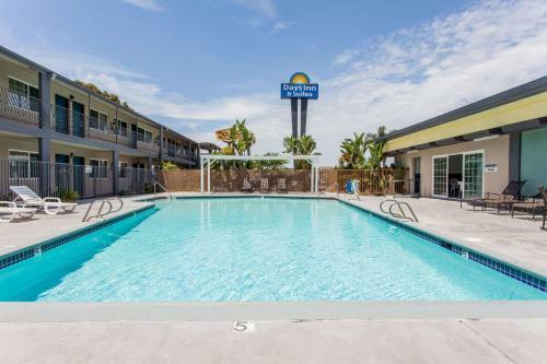 Hotel Days Inn And Suites El Cajon