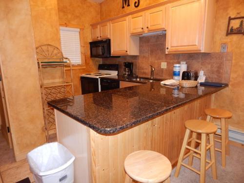 Aparthotel Beaver Village Condominiums By Destination West