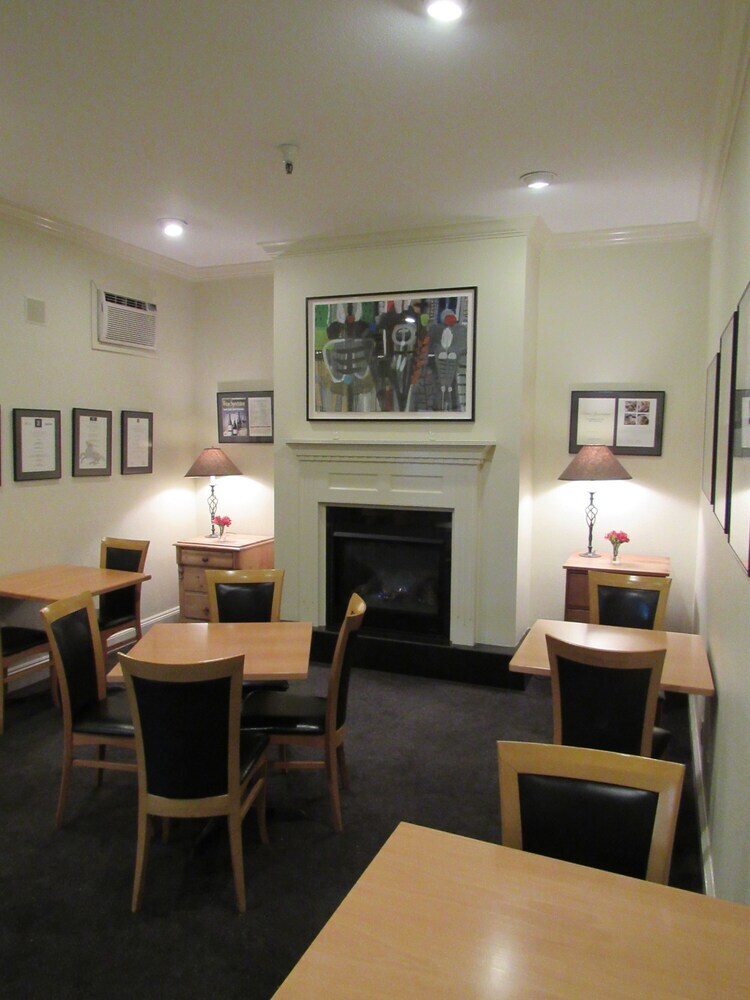 Posada Carter House Inns
