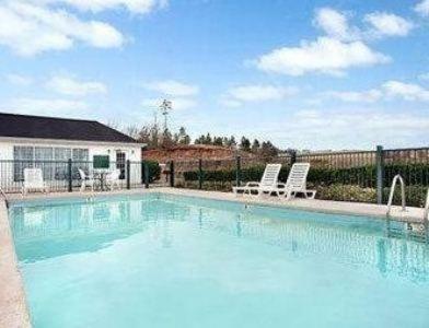Motel Baymont Inn And Suites - Grenada