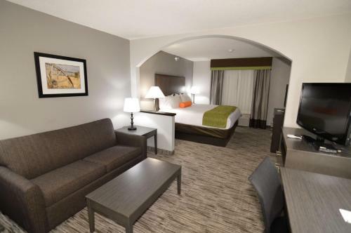 Holiday Inn Express Hotel & Suites Liberal