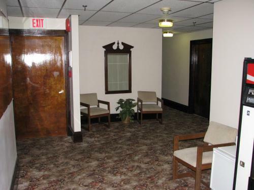 Old National Hotel