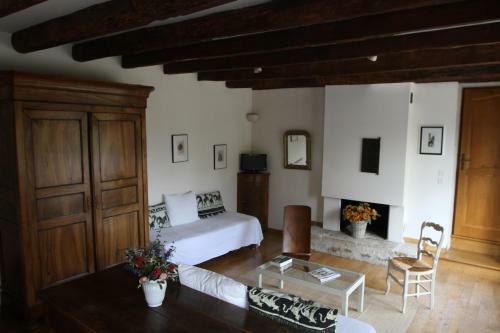 Hostal Maison D'h�tes Domaine De La Rhue