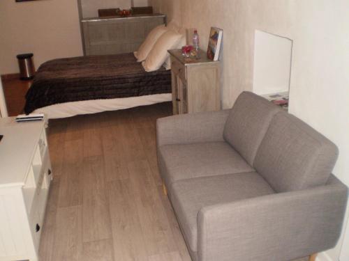 Hostal Maison D'h�tes Village De Roquebrune Cap Martin