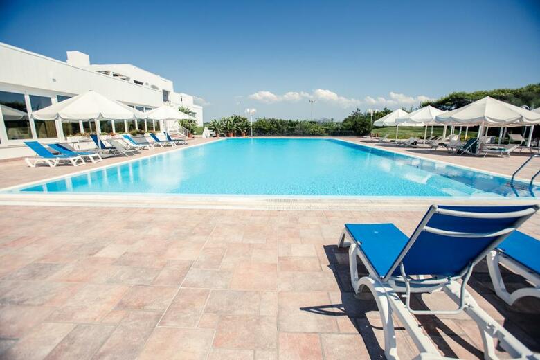 Hotel Costa Brada Luxury Resort