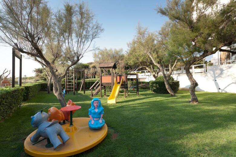 Hotel Costa Brada Luxury Resort