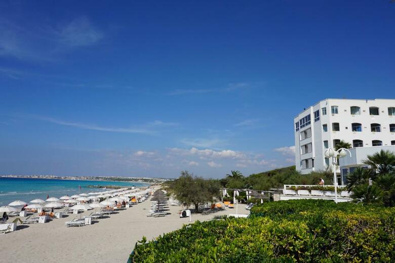 Hotel Costa Brada Luxury Resort