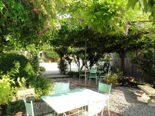 Bed & Breakfast Chambres D'h�tes De Charme Du Ch�teau De Missandre