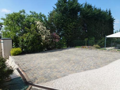 Hostal Chambres D'h�tes Les Terrasses De Fleurieux
