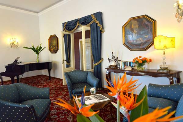 Palace Hotel