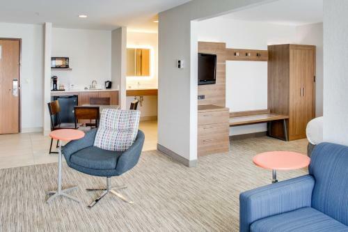Holiday Inn Express Hotel & Suites Chickasha