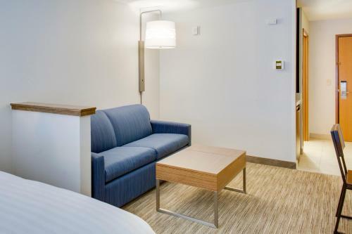 Holiday Inn Express Hotel & Suites Chickasha