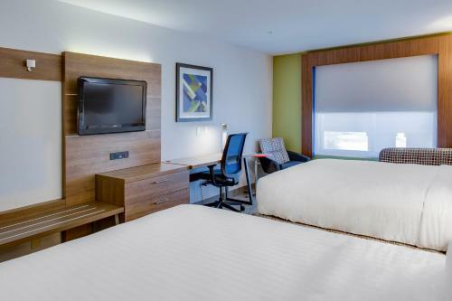 Holiday Inn Express Hotel & Suites Chickasha