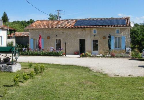 Locations Rives De Seugne - Claveau