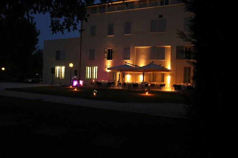 Rechigi Park Hotel