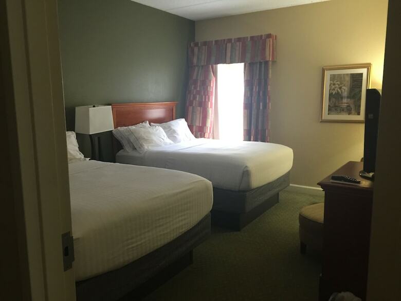 Holiday Inn Express Hotel & Suites Conover - Hickory Area