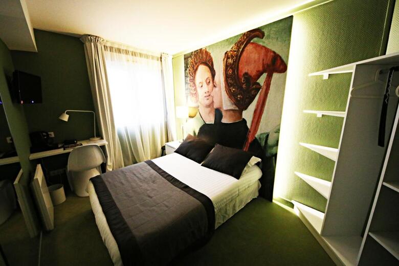 Cecyl Hotel